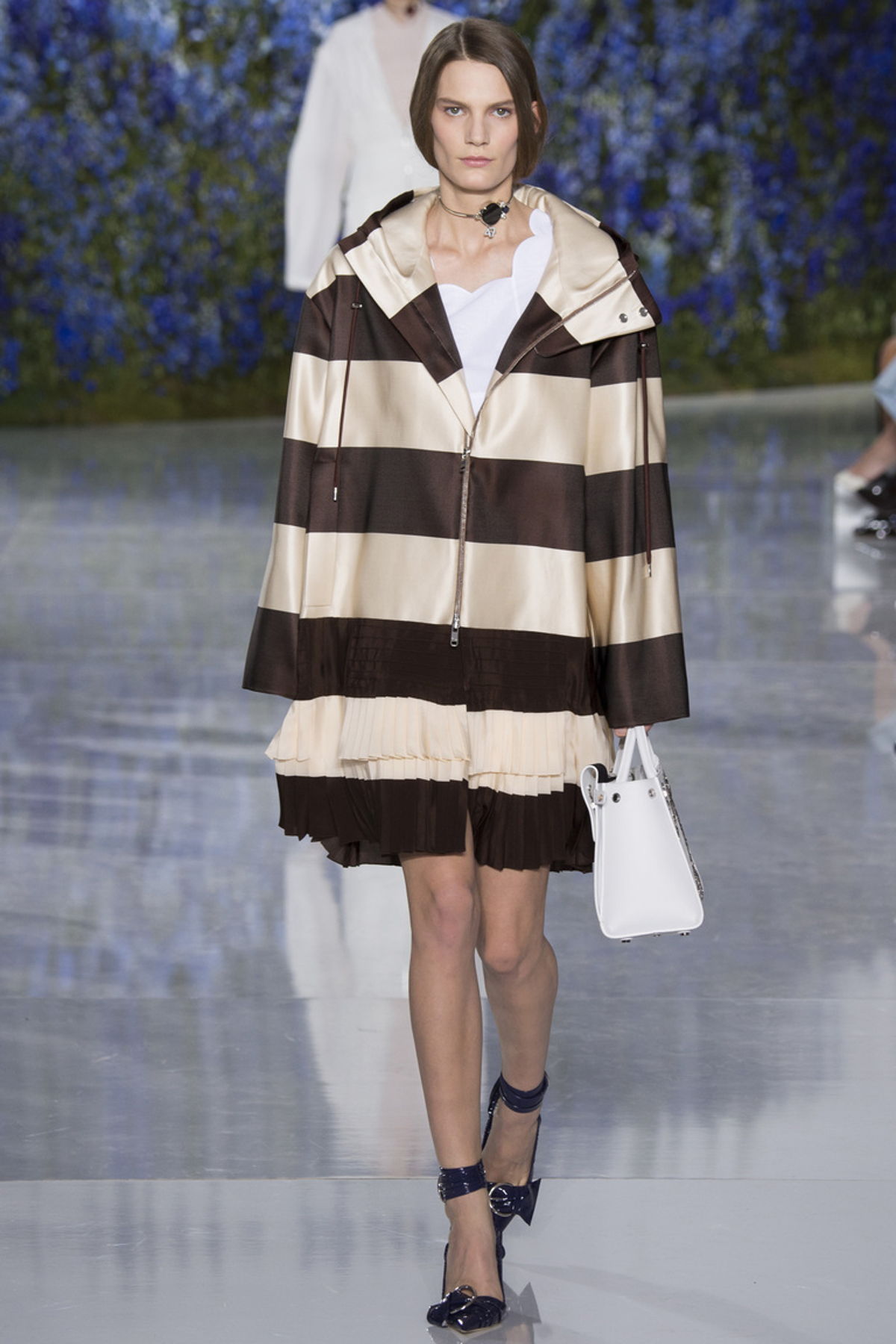 Куртка в крупную горизонтальнуюю полоску из коллекции Dolce-Gabbana.