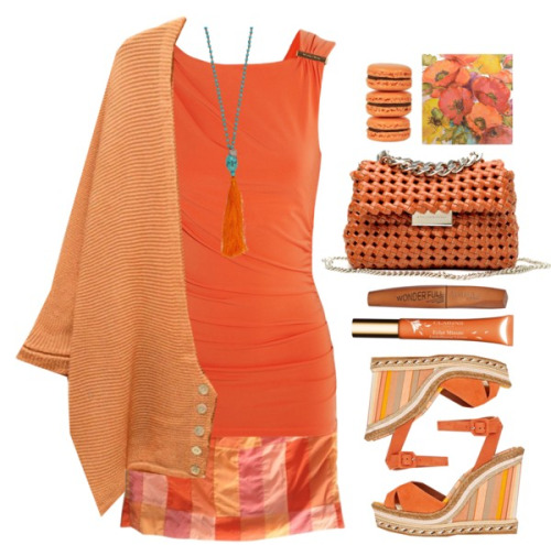 Модный лук 2016 - оранжевый жакет, удлиненный оранжевый топ и короткая юбка.