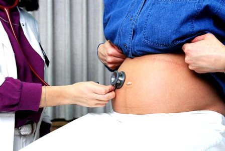 priznaki-zamershej-beremennosti-na-rannix-srokax-1