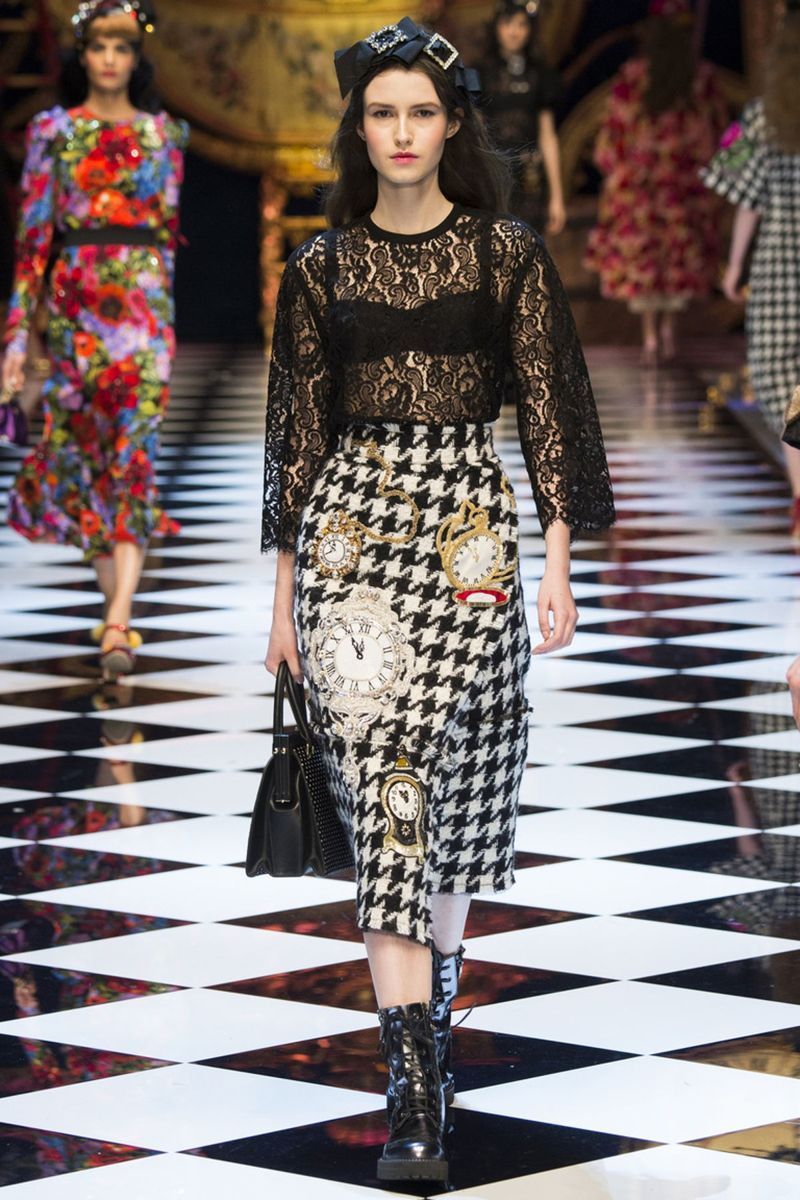 Мода осени 2016 - фото новинки из коллекции Dolce & Gabbana.