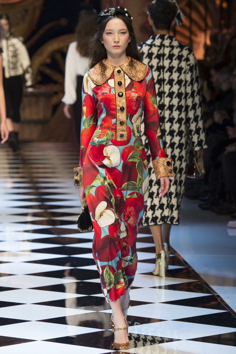 Мода осени 2016 - фото новинки из коллекции Dolce & Gabbana.