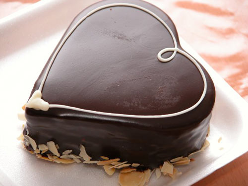 украсить торт глазурью