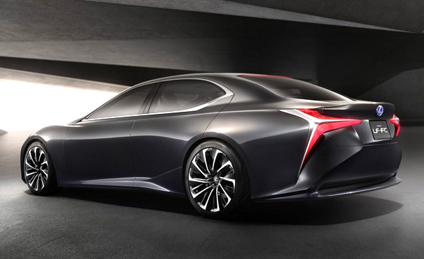 Лексус ЛС 2017