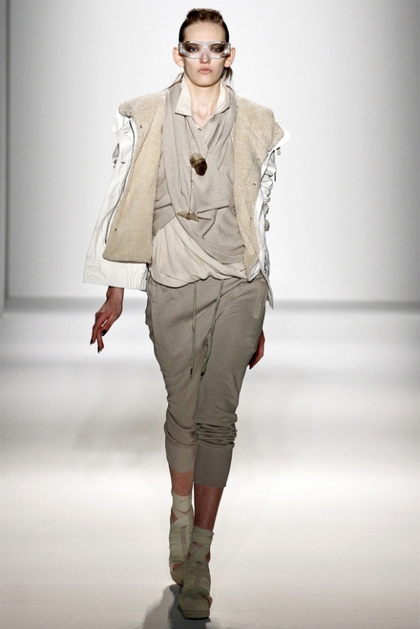 modnye-kurtki-vesna-2016-tendencii-sezona-11