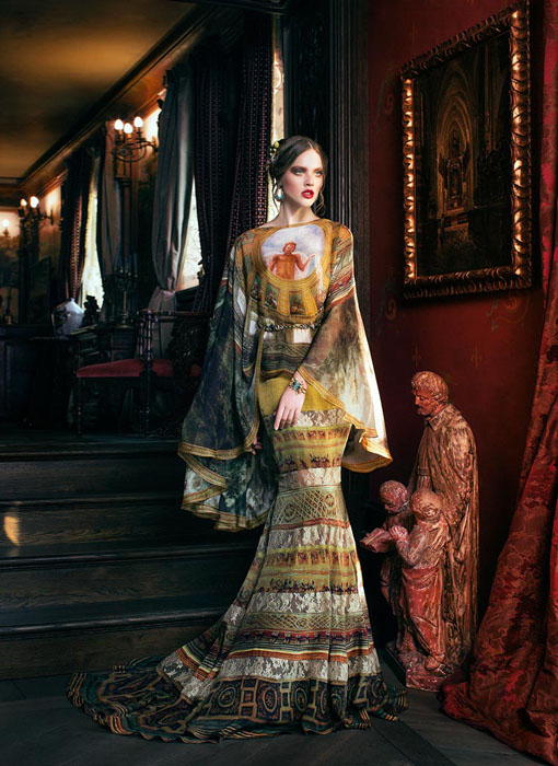 Новая коллекция платьев Светланы Лялиной по картинам Никаса Сафронова