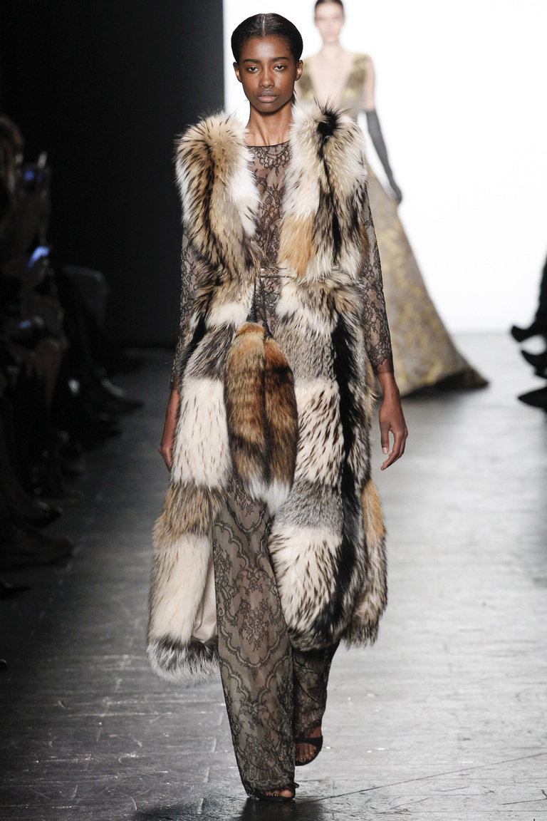 Модная одежда сезона зима 2017 - шуба , фото обзор из коллекции Dennis-Basso.