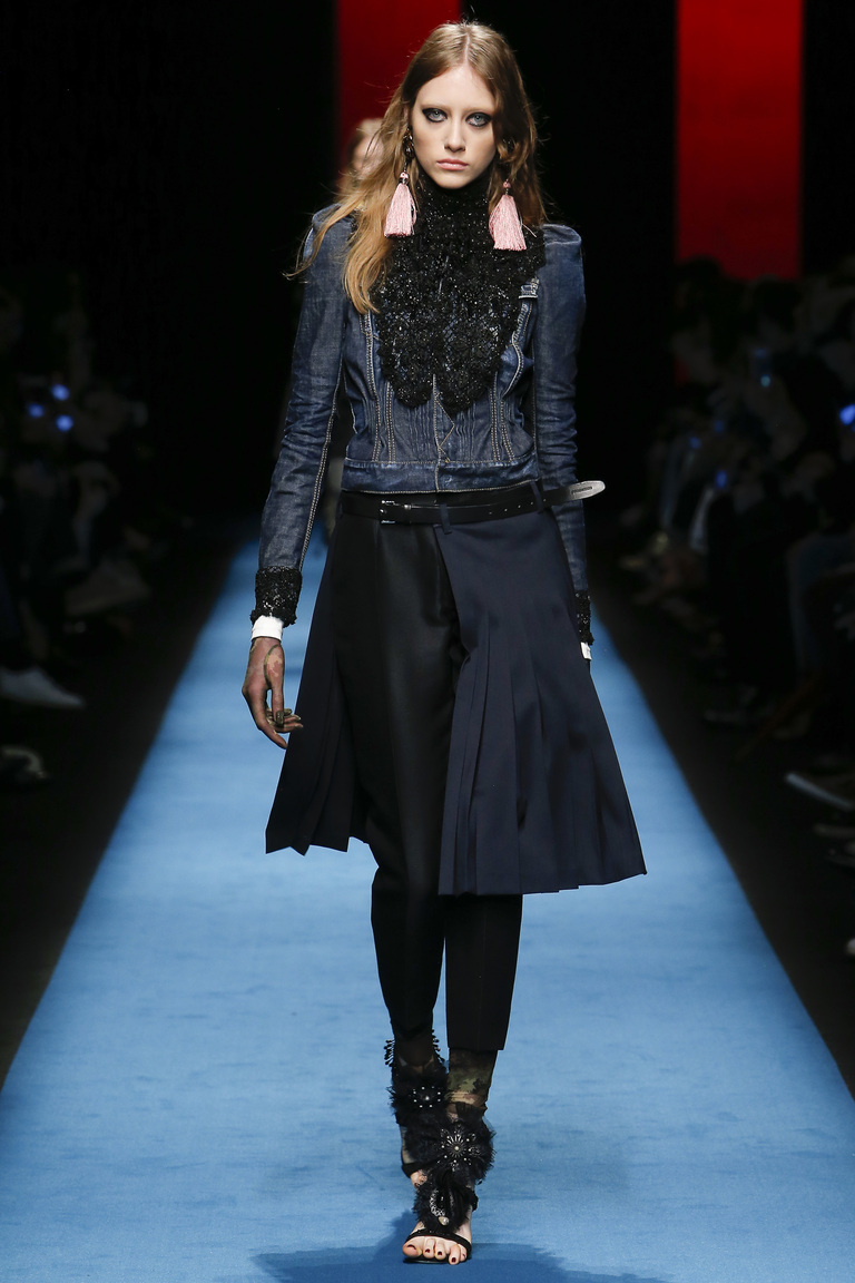 Модная одежда сезона зима 2017 - укороченная куртка, фото обзор из коллекции Dsquared².