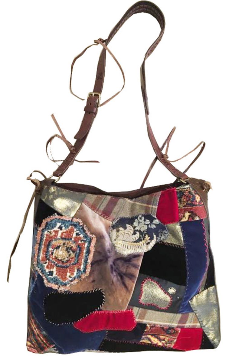 Большие сумки: модные тренды - нарядный вариант сумки, пошитый из кусочков ткани разных фактур, принтов и цветов из коллекции Ralph Lauren.