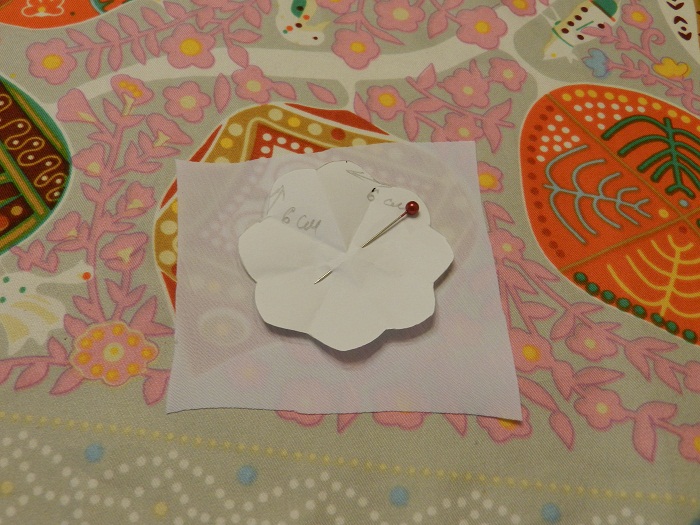 Как сделать бусы с брошкой своими руками?