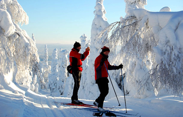 Катание на лыжах в Карелии