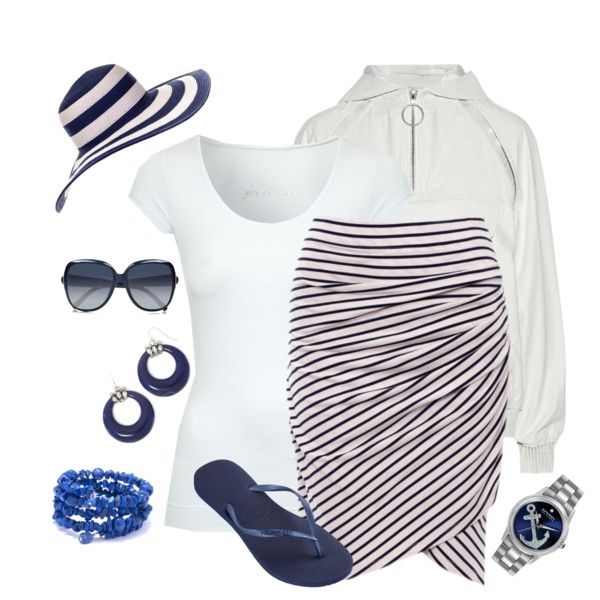 На фото: новый летнихй лук в морском стиле - полосатая юбка самый простой способ быть в тренде.