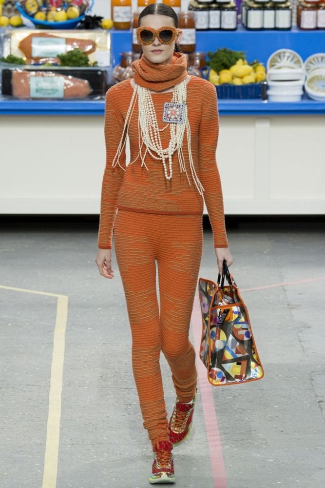 Модная оранжевая кофта 2015 от Chanel