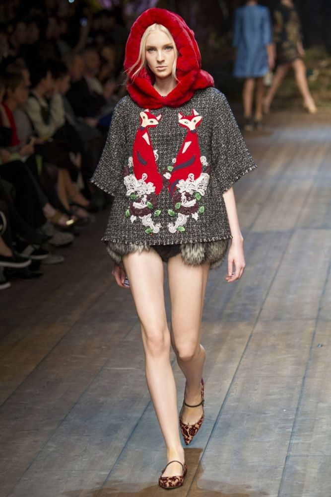Фото модной кофты 2015 с интересным принтом – фото новинка от Dolce & Gabbana