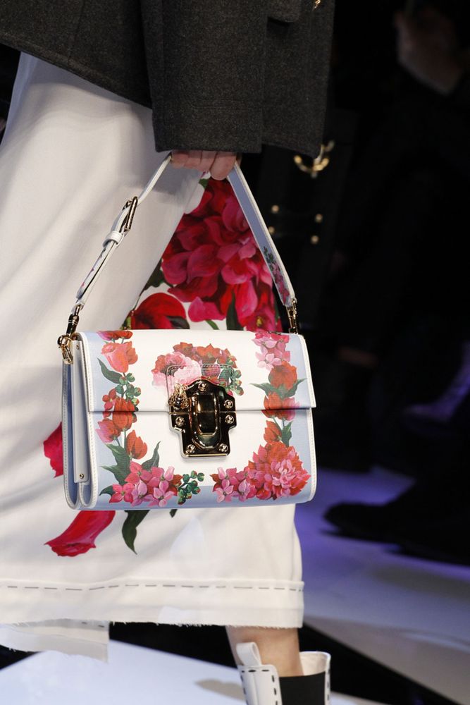 На фото: модная модель сумки осень-зима 2016-2017 из коллекции Dolce-Gabbana.