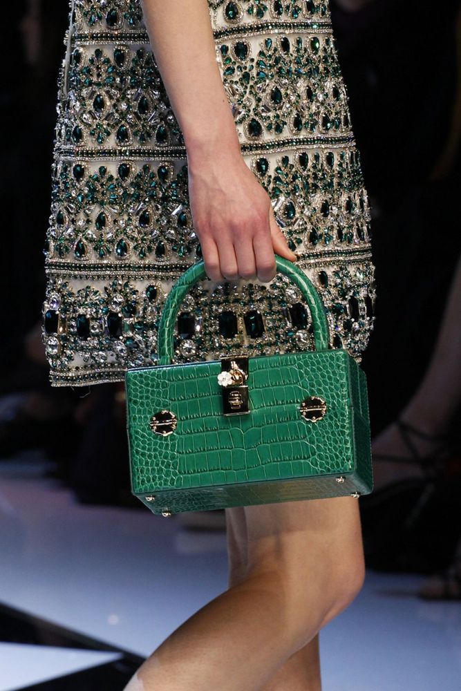 На фото: модная модель сумки осень-зима 2016-2017 из коллекции Dolce-Gabbana.