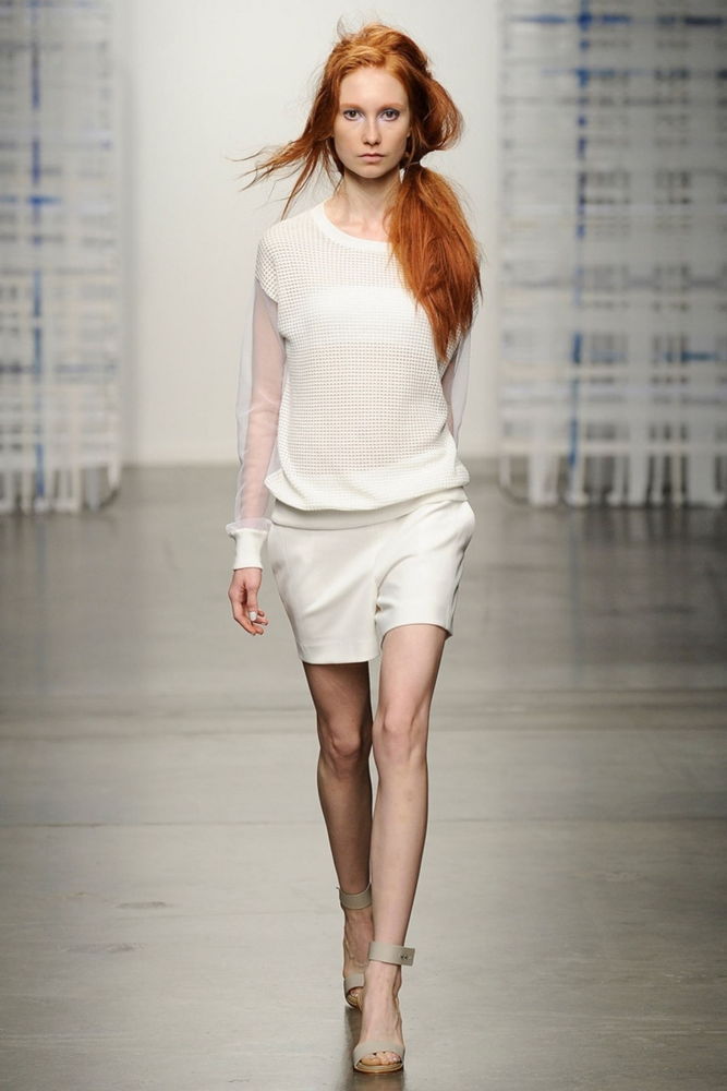 Белая модная кофта 2015 – фото новинки от Tess Giberson