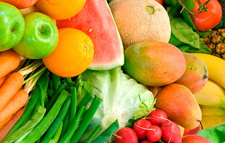фрукты и овощи вместе с боннским супом
