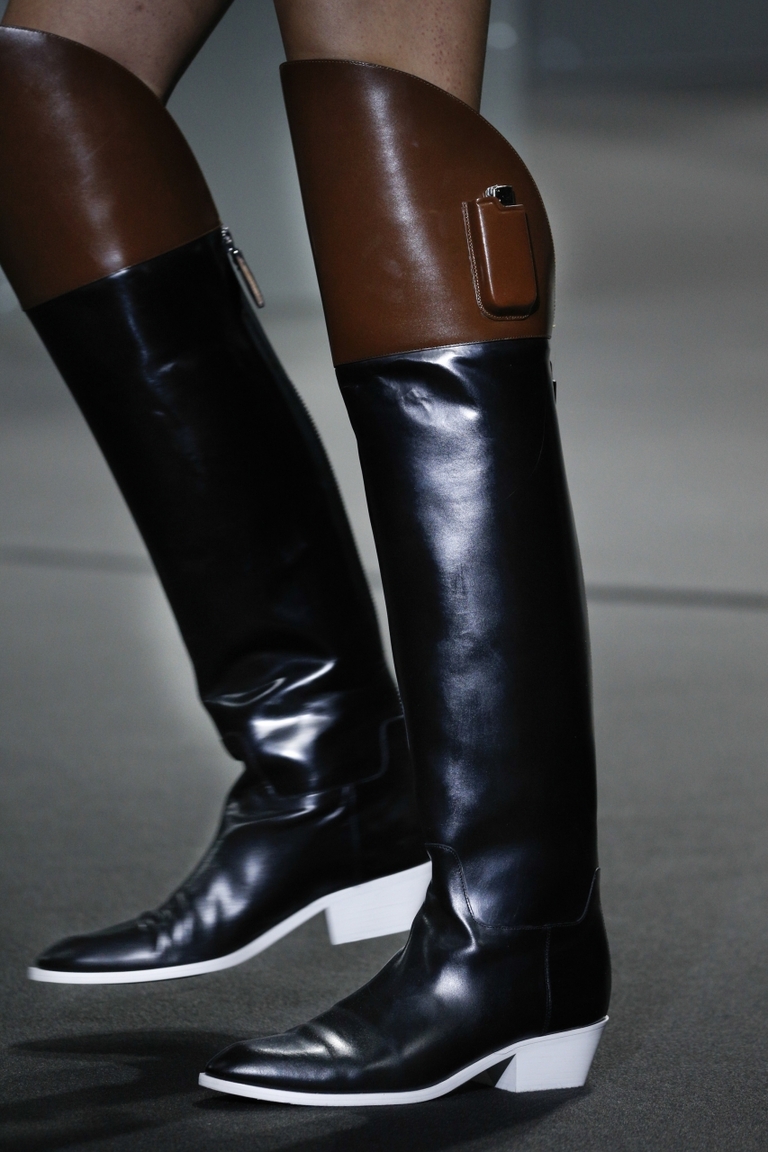 Модные сапоги 2015 на низком каблуке – Alexander Wang