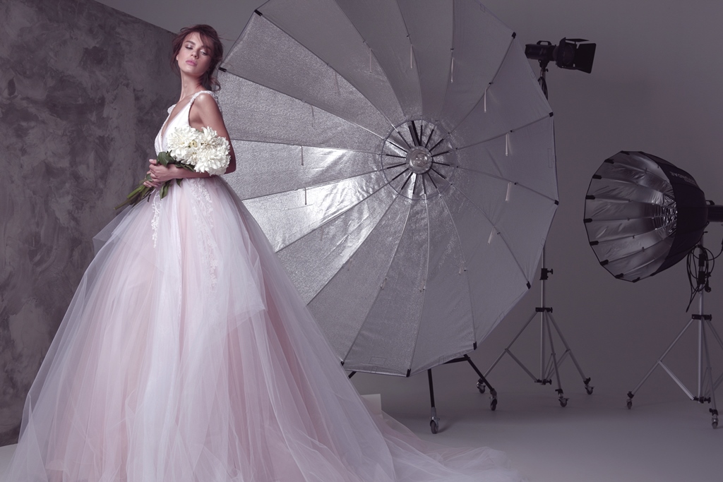Звездный фотограф Соня Плакидюк сняла рекламную кампанию для свадебного бренда Anne-Mariee