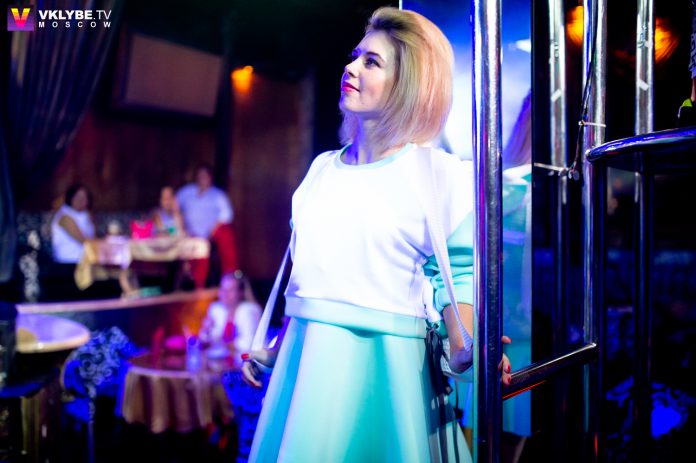 Показ новой коллекции Юлии Морозовой в клубе Каприз